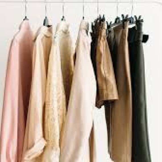 How to Build the Perfect Capsule Wardrobe with Clothes and Bags