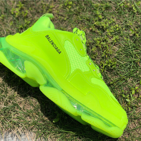 https://arvionstyle.vuta.site/pr/balenciaga-triple-s-fluo-yellow-541624-w2ff1-3720