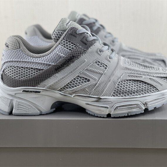 https://arvionstyle.vuta.site/pr/balenciage-phantom-sneakers-grey-678869-w2e91-1715