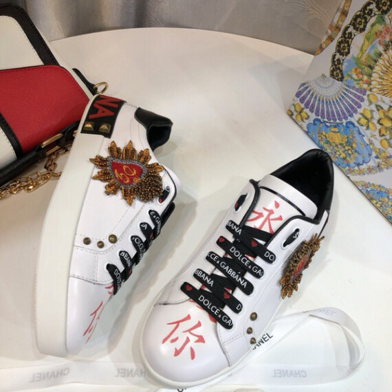 https://arvionstyle.vuta.site/pr/portofino-sneakers-dolce-cabbana-white-black-cs1766-ax036-8b956-2