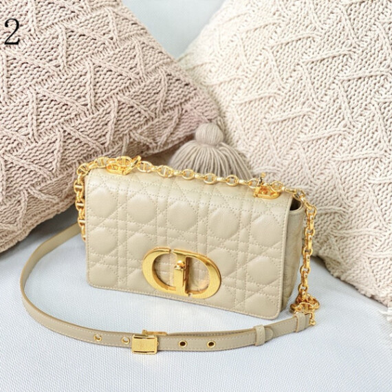 https://arvionstyle.vuta.site/pr/dior-white-yd1268-m9241-20-x12-x7-cm