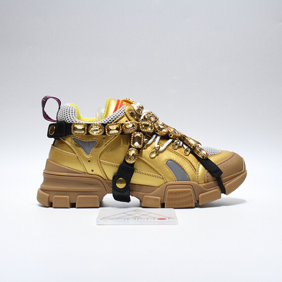 https://arvionstyle.vuta.site/pr/flashtrek-sneaker-gold