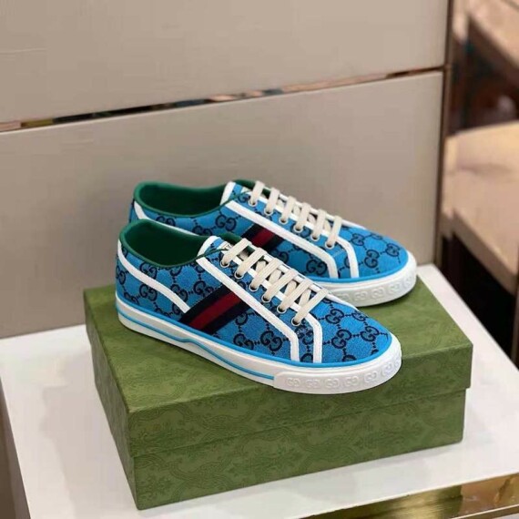 https://arvionstyle.vuta.site/pr/gts-gucci-tennis-1977-sneaker-light-blue-and-blue-canvas