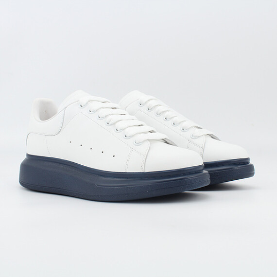https://arvionstyle.vuta.site/pr/alexander-mcqueen-oversized-sneaker-4
