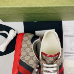 Gucci Ace GG Supreme sneaker Red