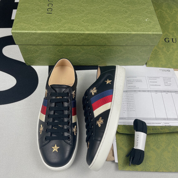 https://arvionstyle.vuta.site/pr/gucci-ace-embroidered-bees-and-stars
