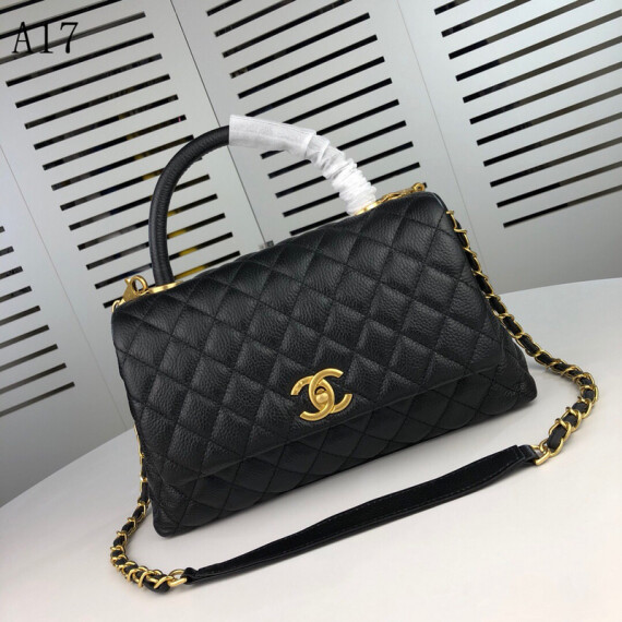 https://arvionstyle.vuta.site/pr/chanel-black-bag-6