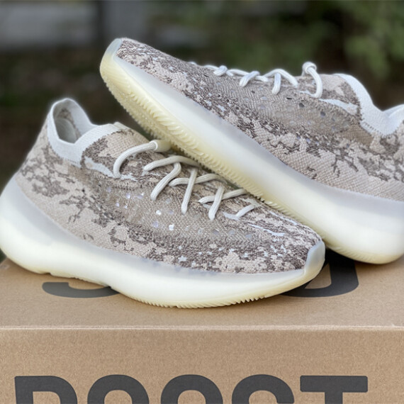 https://arvionstyle.vuta.site/pr/adidas-yeezy-boost-380-pyrite