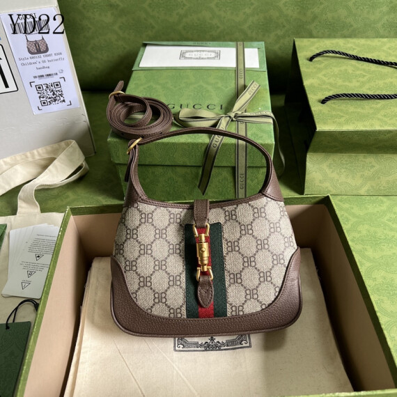 https://arvionstyle.vuta.site/pr/fashionphile-gucci-x-balenciaga-bb-supreme-monogram-web-mini-jackie-1961-hobo-ebony
