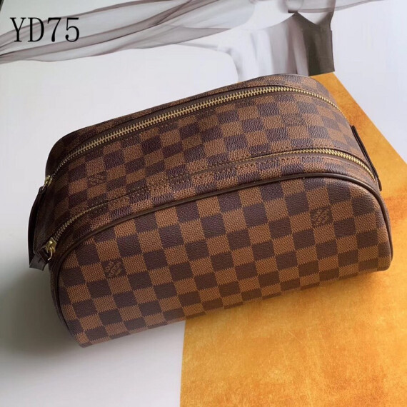 https://arvionstyle.vuta.site/pr/louis-vuitton-monogram-king-size-brown-toiletry-bag-2