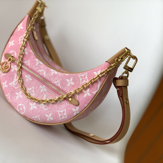 https://arvionstyle.vuta.site/pr/louis-vuitton-loop-bag-pink