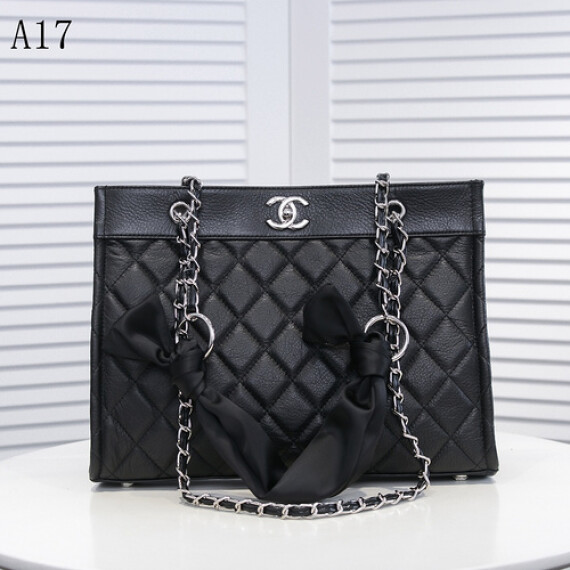 https://arvionstyle.vuta.site/pr/chanel-black-2