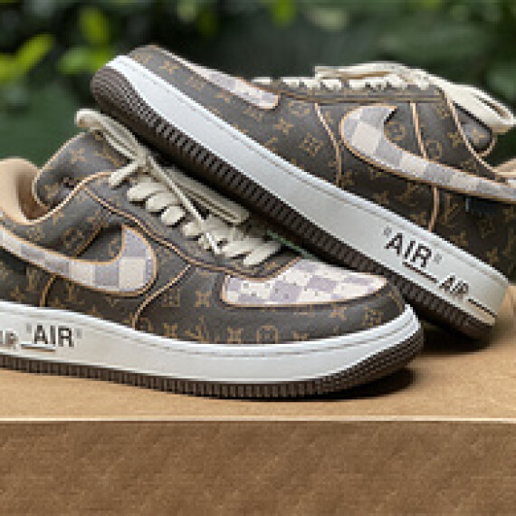 https://arvionstyle.vuta.site/pr/louis-vuitton-air-force-1-low-brown