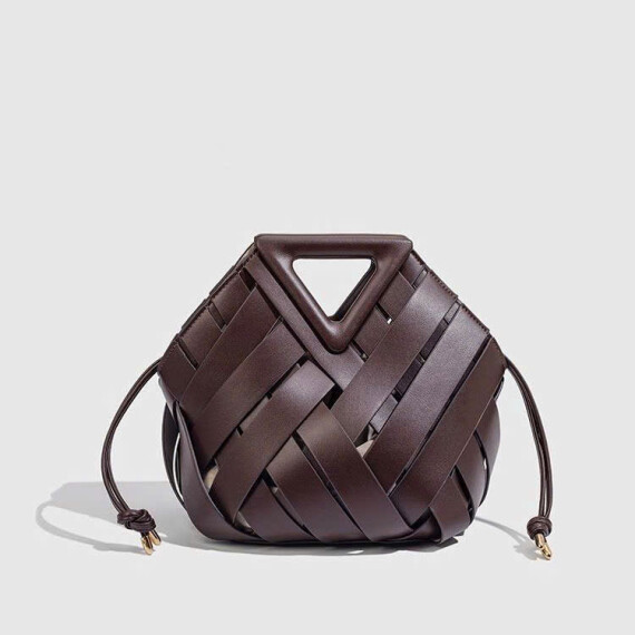 https://arvionstyle.vuta.site/pr/vela-woven-knot-bag