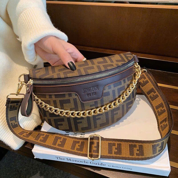 https://arvionstyle.vuta.site/pr/vintage-chain-saddle-bag